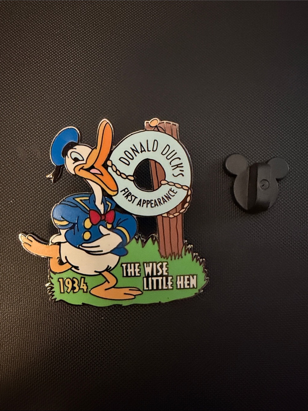 Disney Donald Duck Pin - 'The Wise Little Hen' Collectible